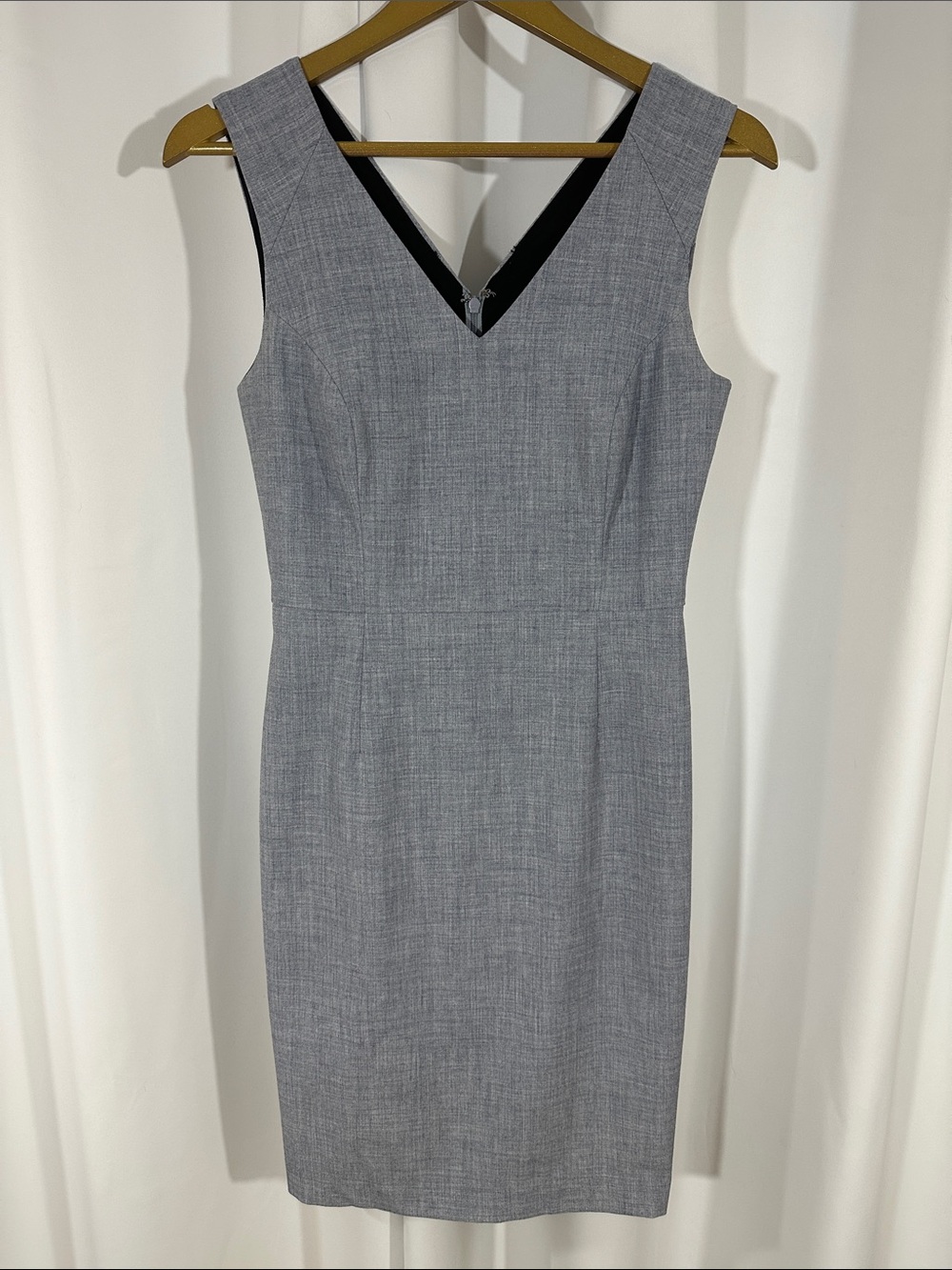 Banana Republic Gray Sheath Dress Size 0 Career Office Stretch V-Neck Work Dress